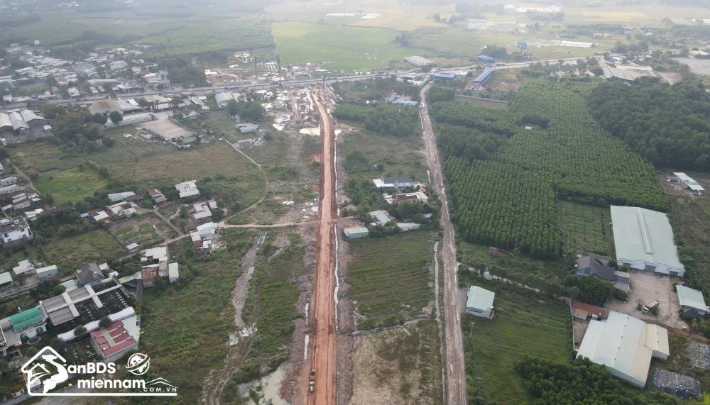 Cuối tháng 12 sẽ bàn giao đất cao su làm đường kết nối sân bay Long Thành