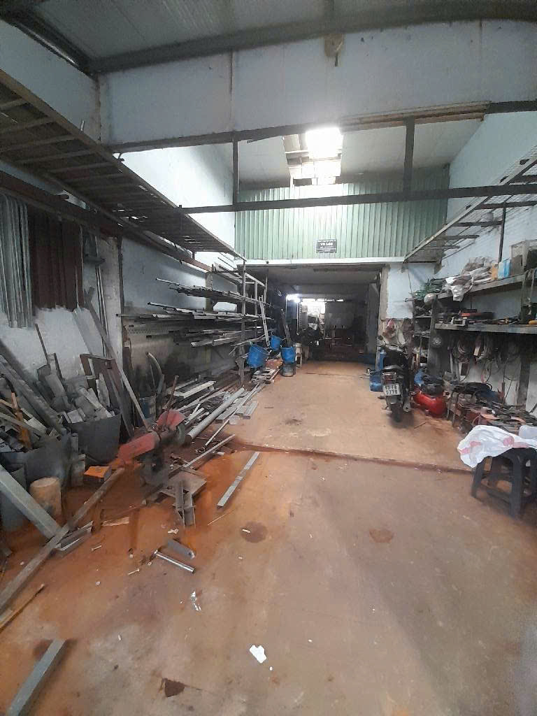 Bán đất có nhà kho, xưởng diện tích lớn đường 42 Hiệp Bình Chánh, ô tô vào nhà, giá 3.2 tỷ