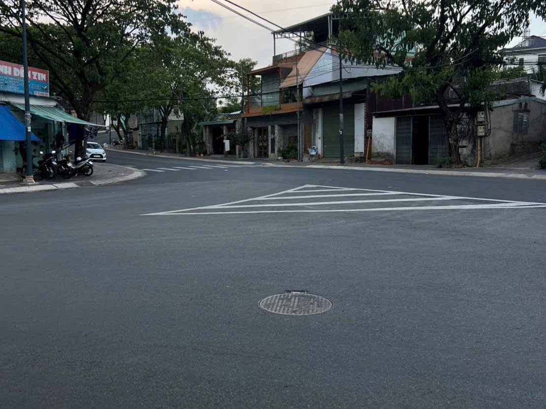Bán lô góc 2 mặt tiền 413m² gần khu biệt thự Tiamo Phú Thịnh, phường Thủ Dầu Một, TP.HCM giá 13,5 tỷ