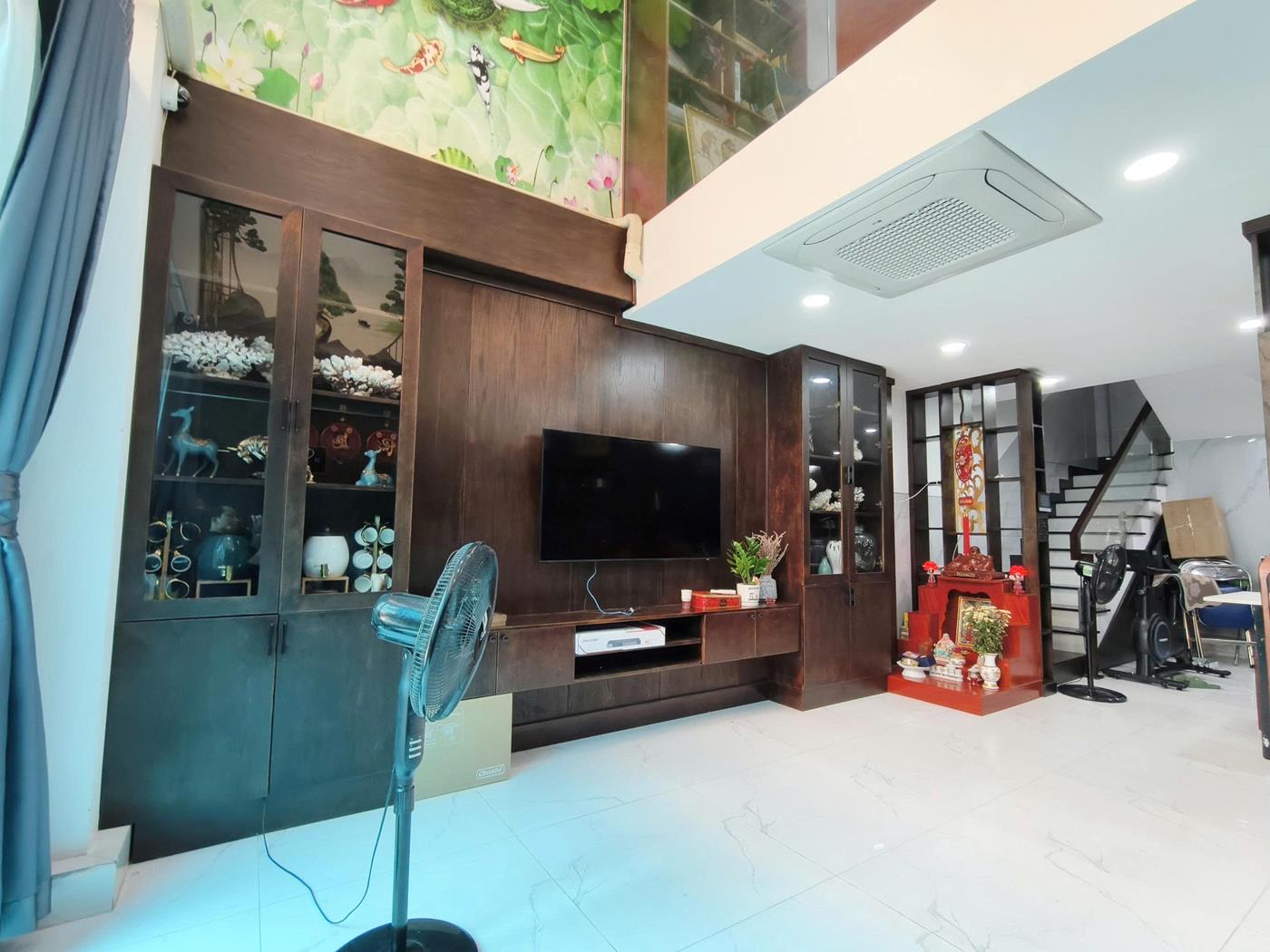 Chính chủ bán gấp nhà 5 Tầng (6PN) Nội Thất Cao Cấp, Hẻm Xe Hơi 7M Gần Vạn Phúc City, Giá 8.6 Tỷ